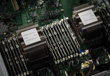 В следующем году Intel выведет на рынок оперативную память на основе микросхем 3D XPoint