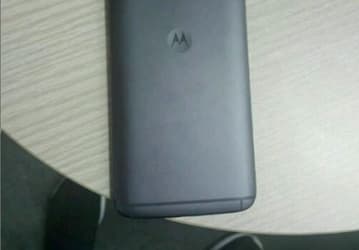 Появились первые «живые» фото смартфона Moto G5S Plus 