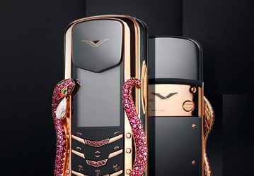 Мобильный телефон Vertu Signature Cobra Limited Edition стоимостью $360 000 доставят покупателю вертолетом