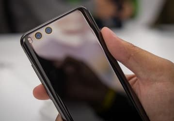 Таможня не дает «добро», потому что об этом просит владелец бренда Xiaomi в России