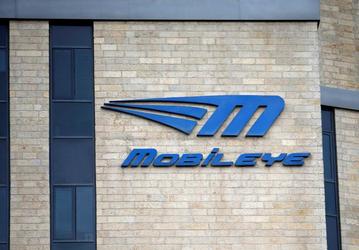 Mobileye может начать зарабатывать деньги на продаже карт задолго до того, как на дорогах появятся полностью самоуправляемые автомобили 