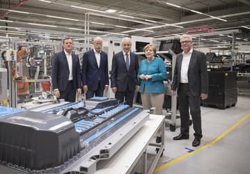 Daimler построит в Германии новую фабрику для производства автомобильных аккумуляторов