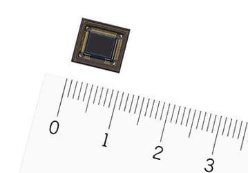 Датчик изображения Sony IMX382 со встроенным процессором может обнаруживать объекты в кадре и следить за ними с частотой 1000 к/с