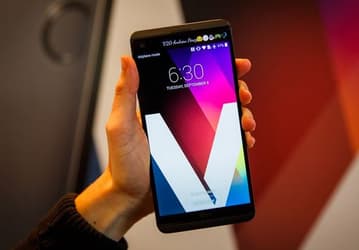 Смартфон LG V30 первым из аппаратов компании получит панель OLED производства LG Display