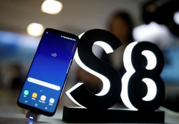Смартфон Samsung Galaxy S8 продается у себя на родине вдвое быстрее, чем предшественники