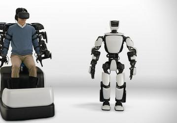 Для управления роботом Toyota T-HR3 используется 170-килограммовый модуль и шлем виртуальной реальности