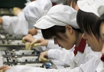 Foxconn снова использовала детский труд для сборки смартфонов Apple