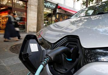 Автопроизводители планируют до 2020 года построить в Европе 400 станций быстрой зарядки электромобилей