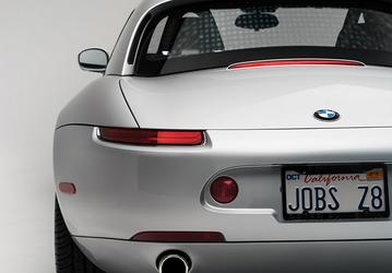 Автомобиль BMW Z8, первым владельцем которого был Стив Джобс, продадут на аукционе