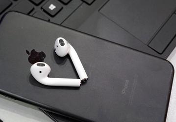 Беспроводные наушники Apple AirPods 2 выйдут в нынешнем году и не принесут значимых новшеств
