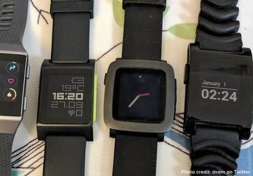 Fitbit завершит поддержку сервисов Pebble 30 июня текущего года