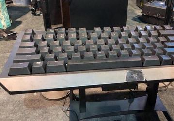 Razer показала огромную механическую клавиатуру на CES 2018
