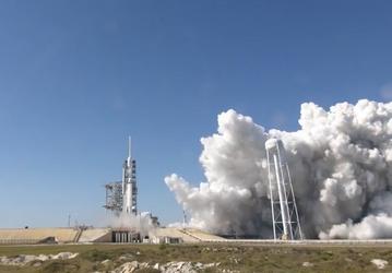 SpaceX впервые испытала все двигатели ракеты Falcon Heavy 