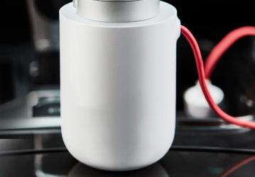 Автомобильное зарядное устройство Xiaomi Mi Car Inverter стоит $31