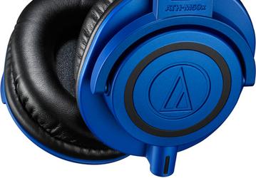 Профессиональные наушники Audio-Technica ATH-M50xBB окрашены в синий и черный цвета