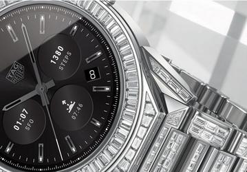 Умные часы TAG Heuer Connected Modular 45 Full Diamond стоят, как Bentley Bentayga