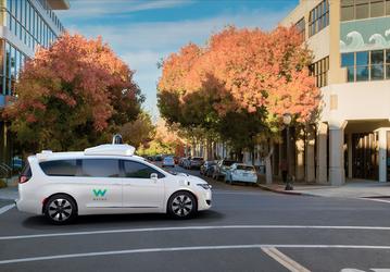 FCA поставит «тысячи» машин для сервиса самоуправляемых такси Waymo 