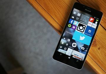 Microsoft закрывает инсайдерскую программу для ОС Windows 10 Mobile