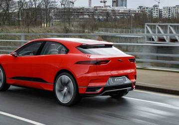 Электрический кроссовер Jaguar I-Pace может проехать без подзарядки почти 500 км