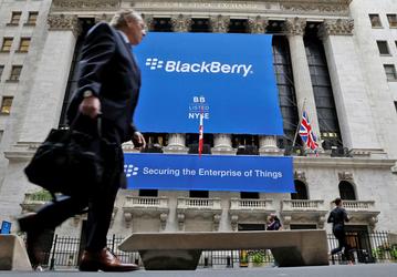 BlackBerry подает в суд на Facebook, WhatsApp и Instagram* 