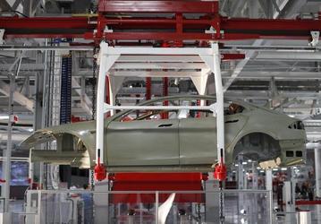 Tesla утверждает, что сборка электромобилей Model S и Model X стала занимать меньше времени