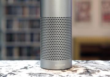 Голосовой помощник Alexa может засмеяться без видимой причины