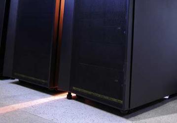 IBM выпускает самый быстрый в мире микропроцессор и первый компьютер на его базе