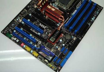Снимки серийного образца системной платы MSI Eclipse X58 для процессоров Intel Core i7