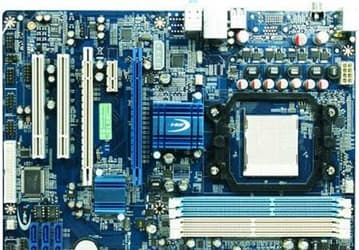 Jetway окрашивает новые универсальные платы для платформы AMD в синий цвет