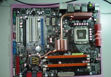 ASUS P5E3 Deluxe: одна из первых плат на базе Intel X38 Express