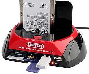 Док-станция Unitek для SATA-HDD оборудована кардридером и позволяет делать архивные копии в одно касание