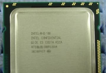 Фото дня: процессор Intel Core i7 965 XE и его кулер