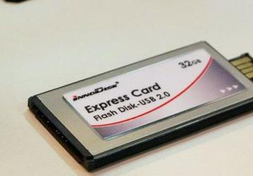 InnoDisk 32GB Flash Disk: накопитель с USB и ExpressCard одновременно