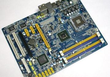 Первые фото платы на базе Intel P43 Express