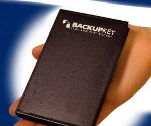 BackupKey Flash – возможно, самая миниатюрная персональная система резервного копирования