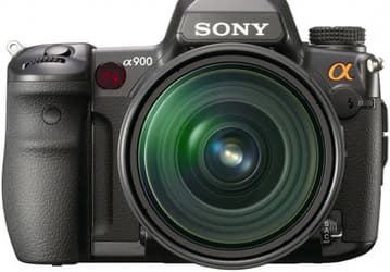 α900, первая полнокадровая DSLR Sony, дебютировала официально