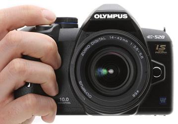 Камера Olympus E-520 со встроенным стабилизатором дебютировала официально