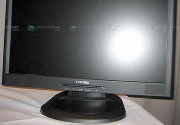 Toshiba: показ пары LCD-экранов серии Tekbright 
