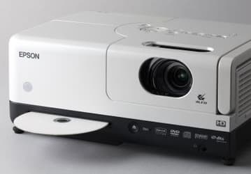 Epson: мобильный бюджетный видеоцентр EMP-DM1 