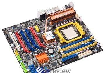 Foxconn готовит плату на базе AMD 790FX с южным мостом SB700