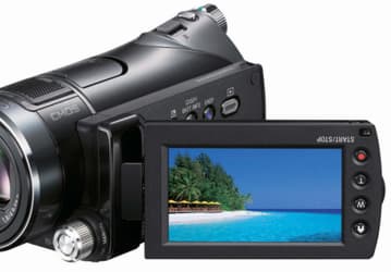 Sony Introduces First Camcorder With Smile Shutter Technology