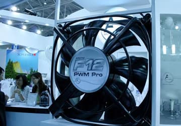 Computex 2008: фоторепортаж со стенда Arctic Cooling — блоки питания и другие продукты