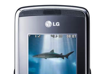 LG KF600 прочитает ваши мысли