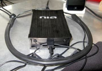 Содержимое упаковки манипулятора Neural Impulse Actuator компании OCZ
