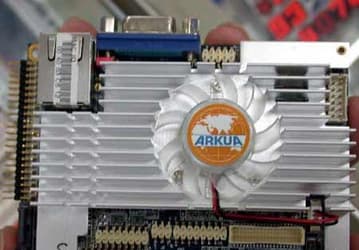 Фото дня: системная плата размерами 10 х 7 см для x86-совместимого ПК