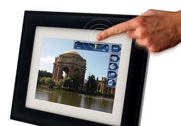 Pandigital PanTouch — цифровая фоторамка с управлением в стиле iPhone