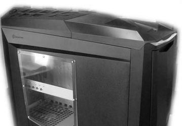 Названа цена шасси Silverstone Raven RV01, в котором 3D-ускорители располагаются вертикально