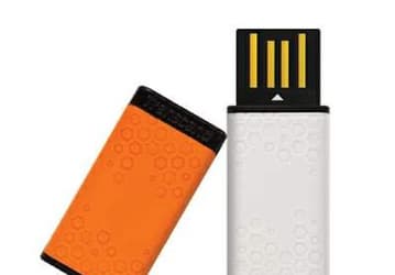 Крошечные флэш-накопители серии Transcend JetFlash T5