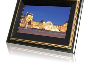 T.photo 710 — первая фоторамка Transcend