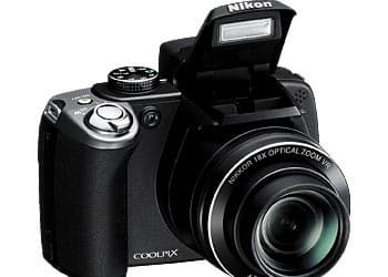 Цифровая камера Nikon COOLPIX P80: 10 Мп и 18-кратный «зум»